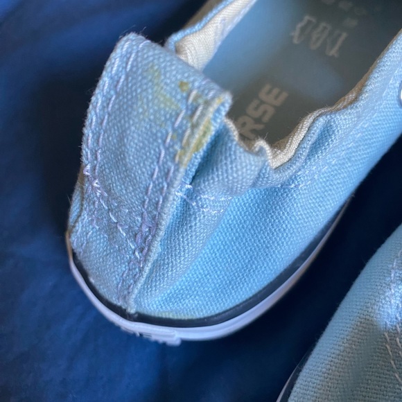 Converse size 7 blue sneakers - Picture 5 of 5